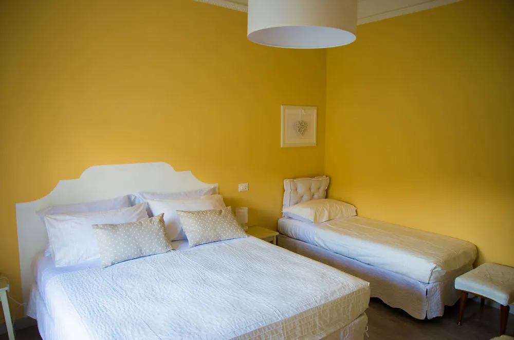 B&B Nannalia Marina Di Carrara Bed & Breakfast